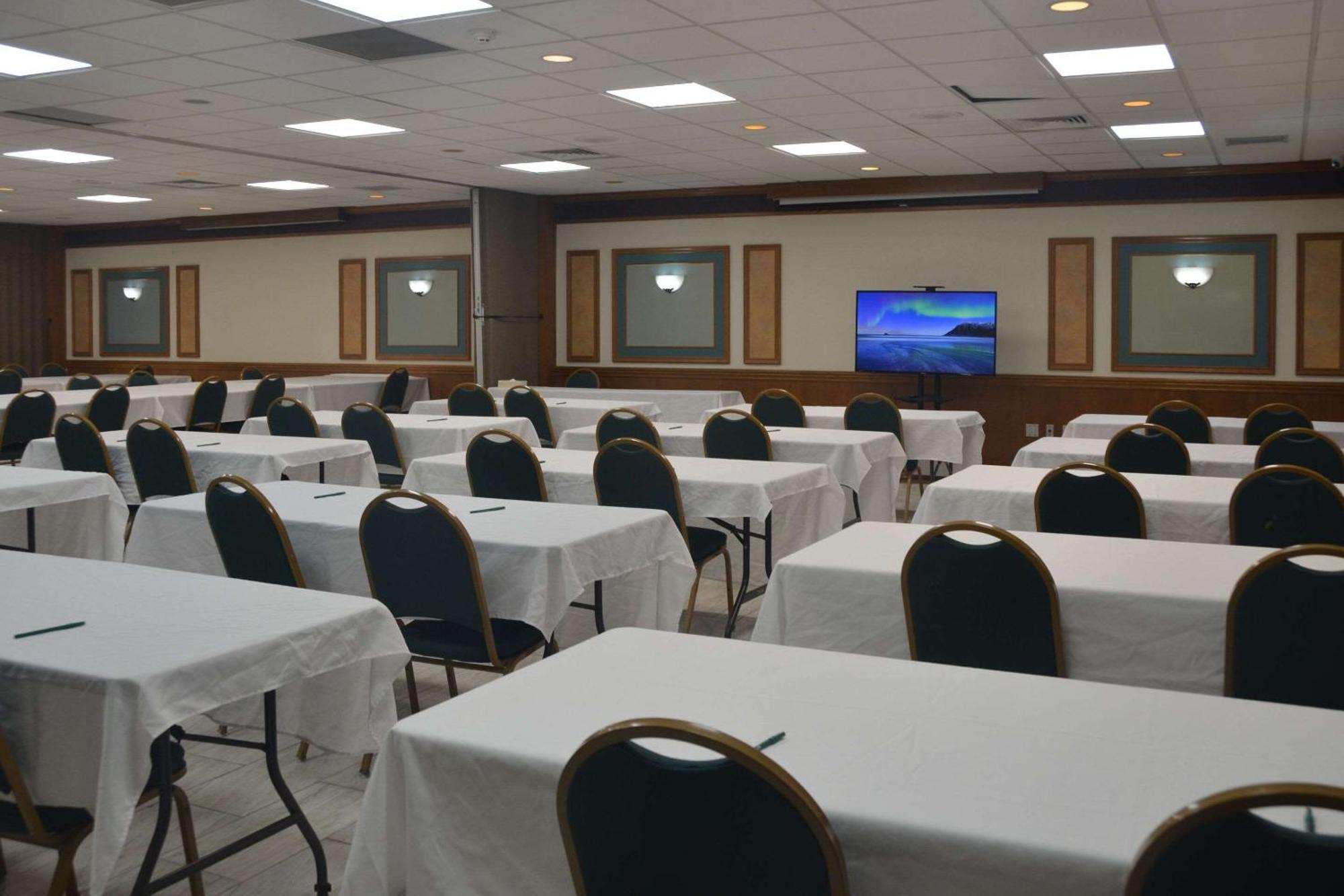 Quality Inn Перисбърг Екстериор снимка