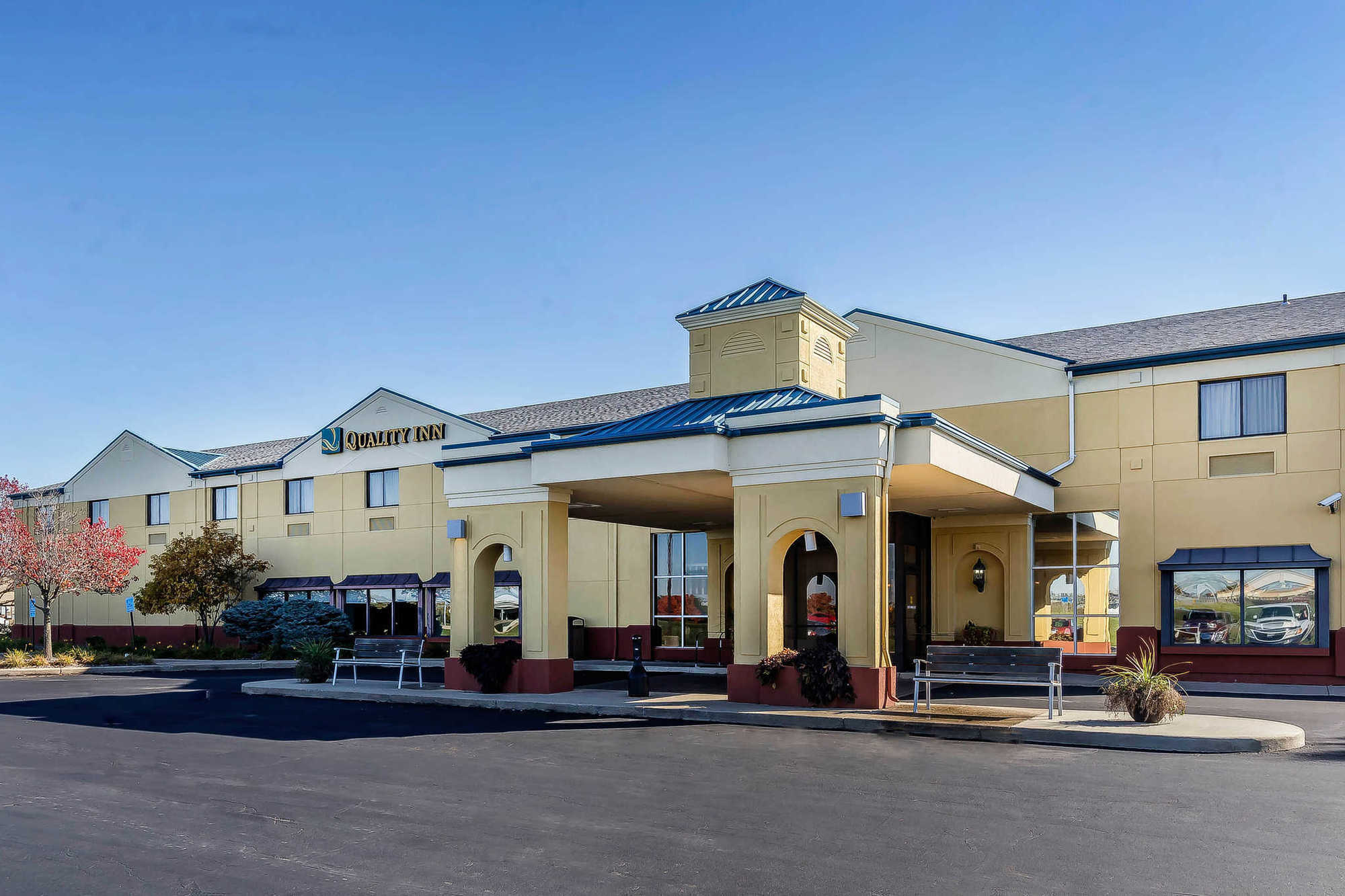 Quality Inn Перисбърг Екстериор снимка